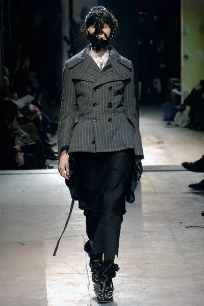 Look 32